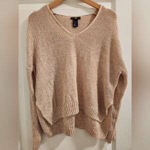 H&M Women's V-Neck Sweater in Blush Pink
